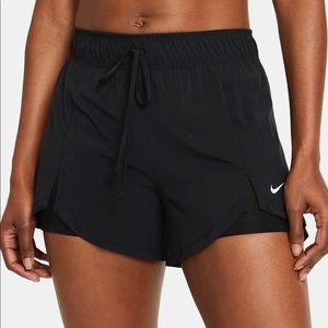 Nike Flex Essential 2-in-1 Women's Training Shorts
